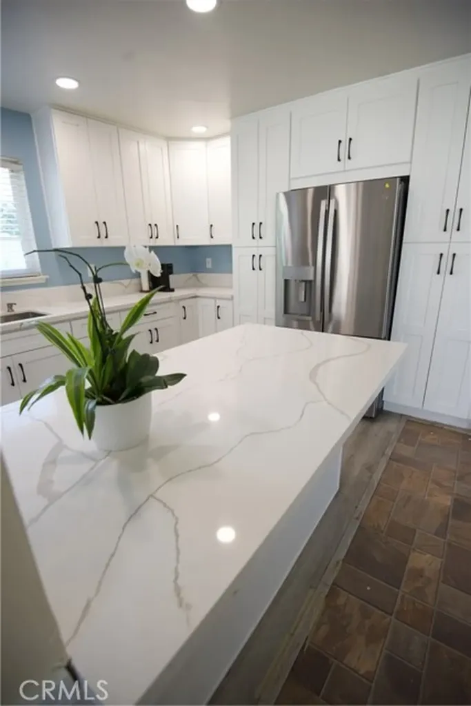 10008 Geneva Montclair CA 91763