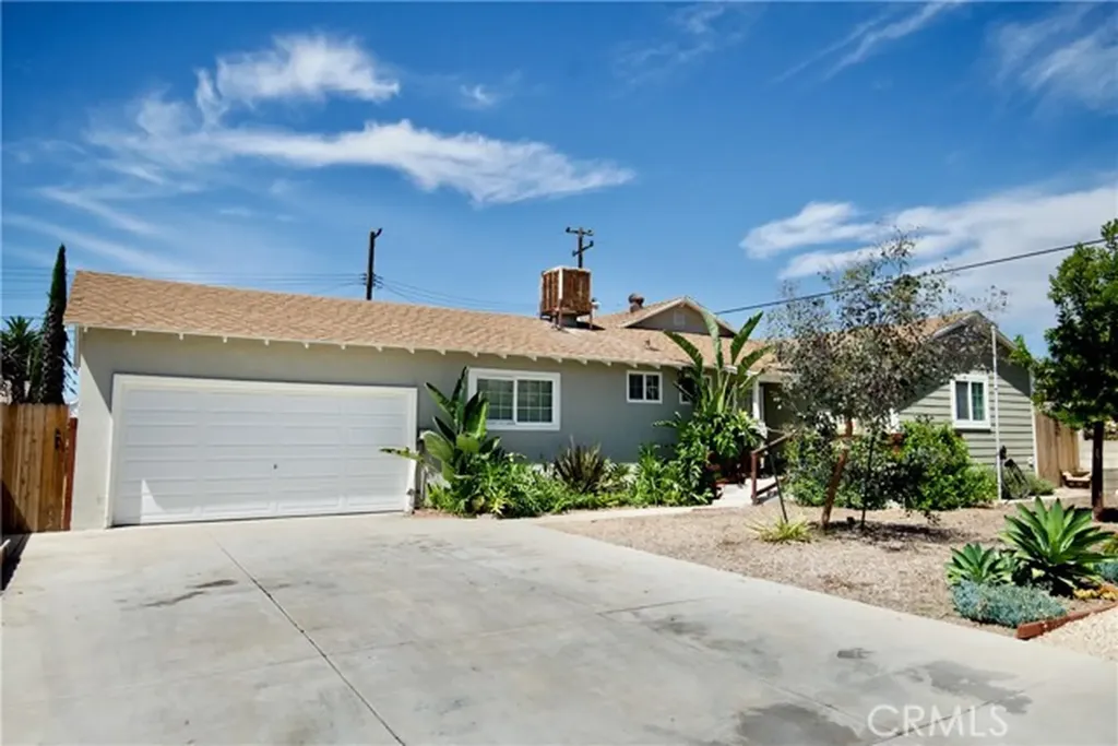 10008 Geneva Montclair CA 91763