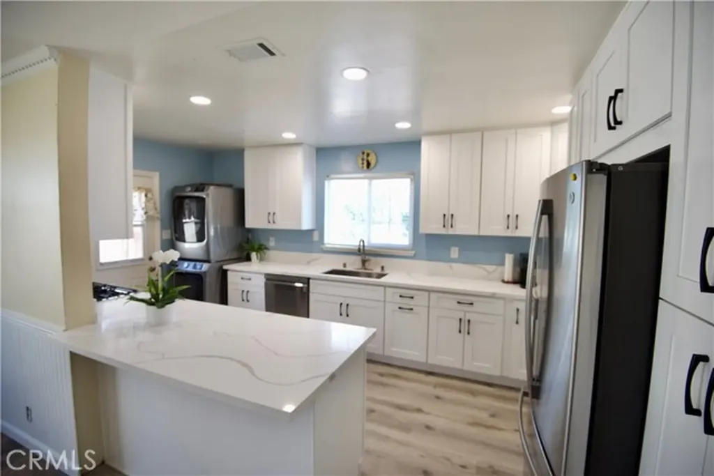 10008 Geneva Montclair CA 91763