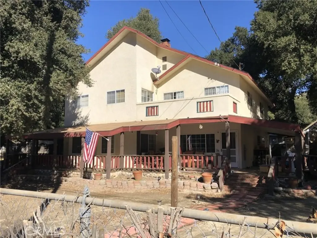 15215 Calle Verdad Green Valley CA 91390