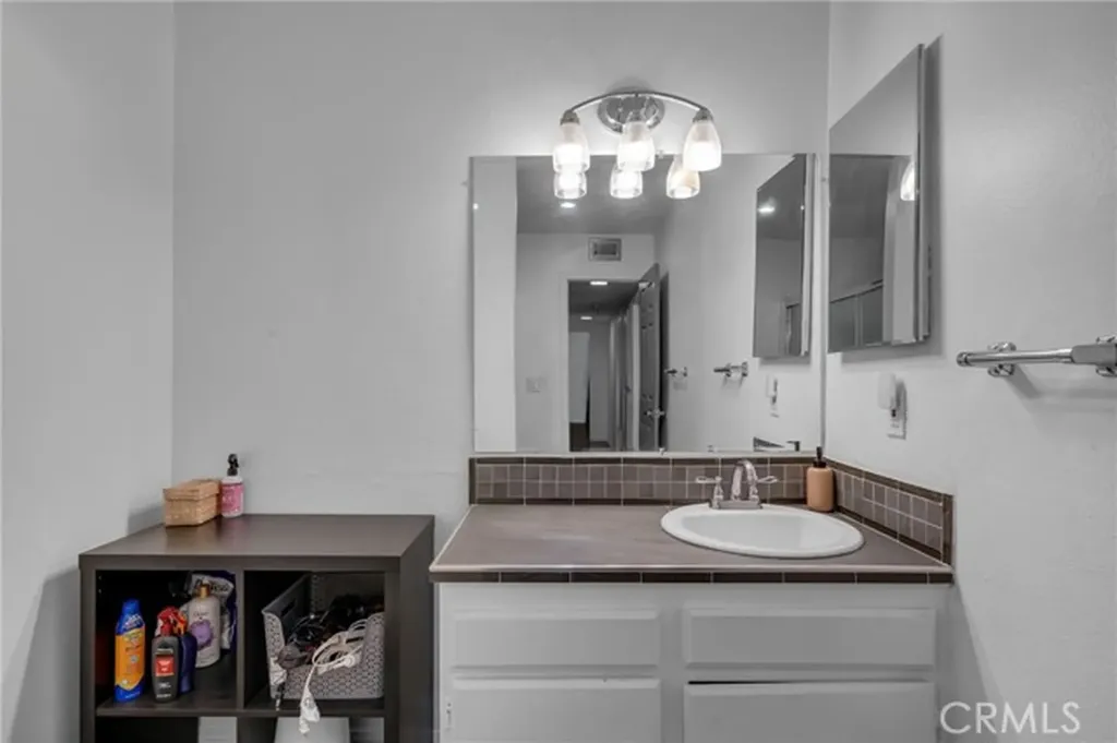 4424 W San Jose Street Montclair CA 91763