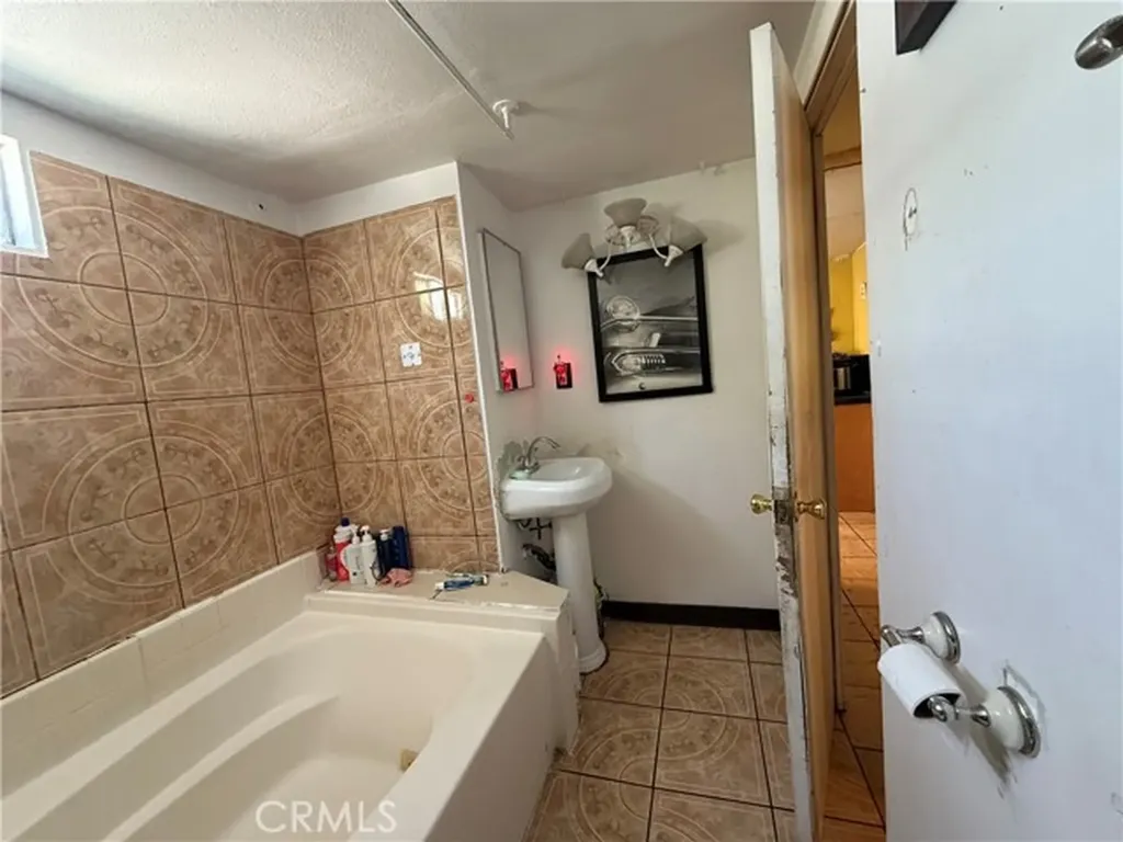 5580 Moreno Street Montclair CA 91763