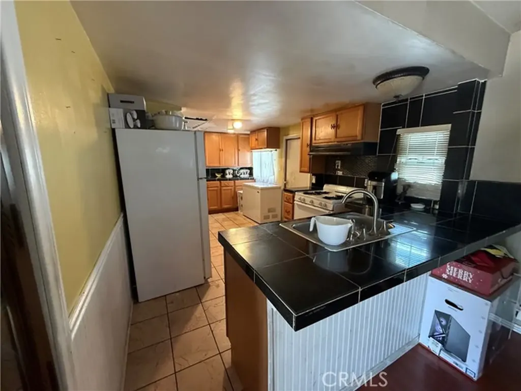 5580 Moreno Street Montclair CA 91763