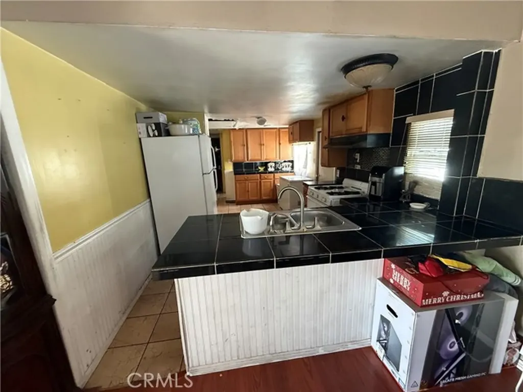 5580 Moreno Street Montclair CA 91763