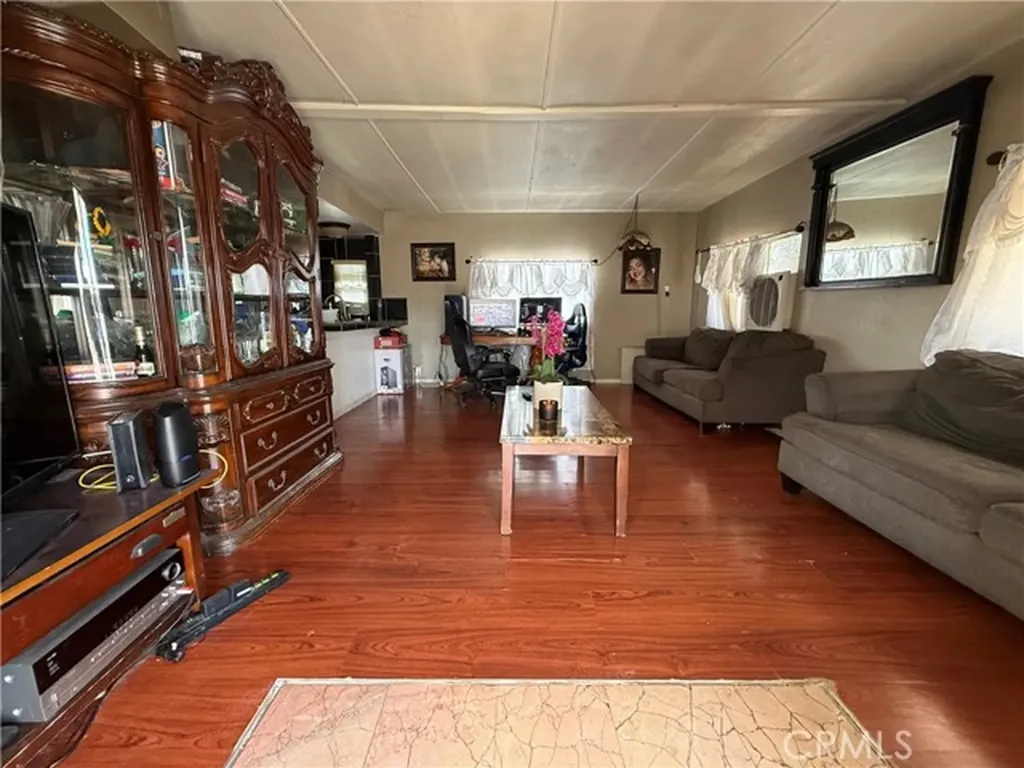 5580 Moreno Street Montclair CA 91763