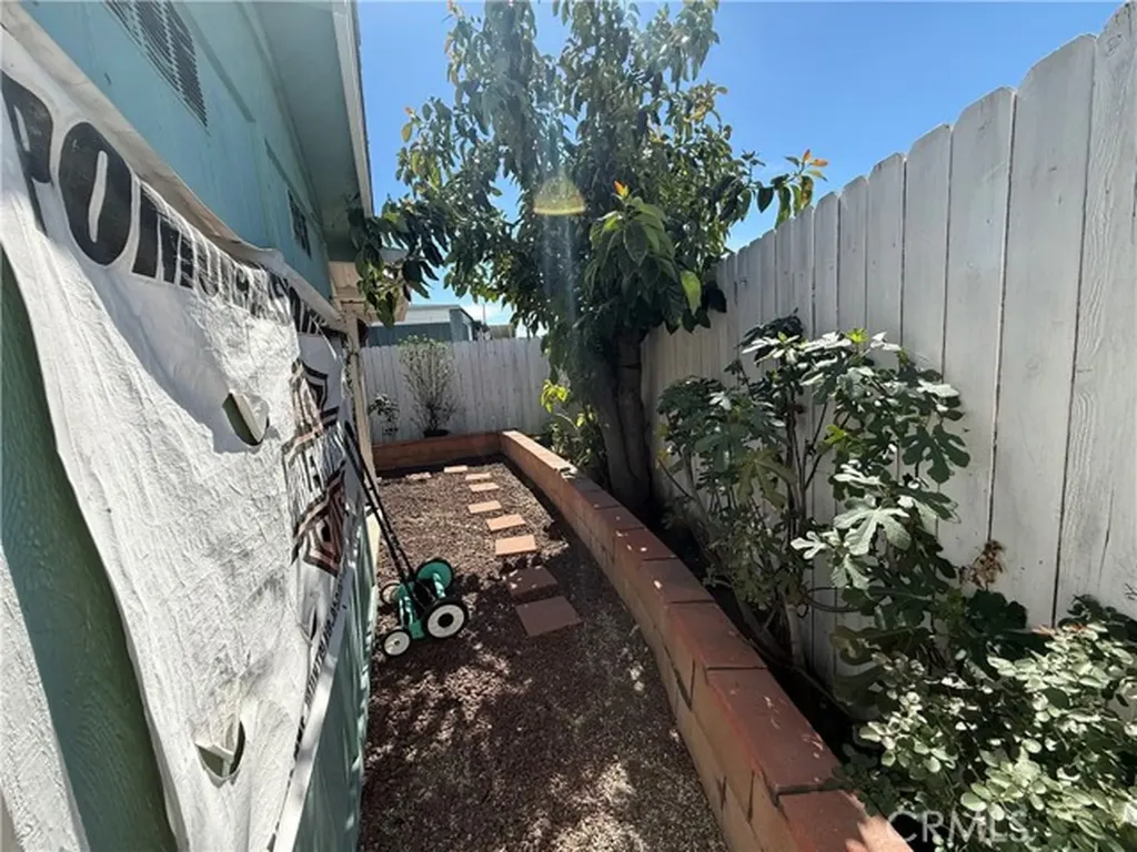5580 Moreno Street Montclair CA 91763