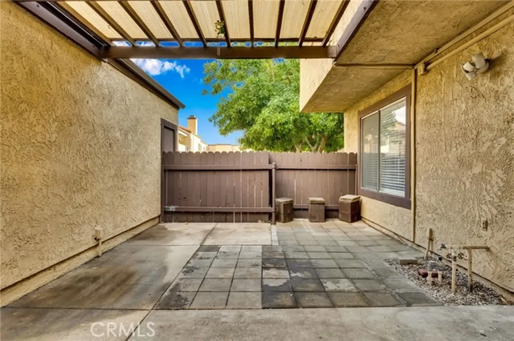 9404 Round Up Drive Montclair CA 91763