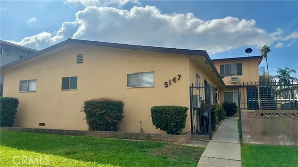 5147 Canoga Montclair CA 91763