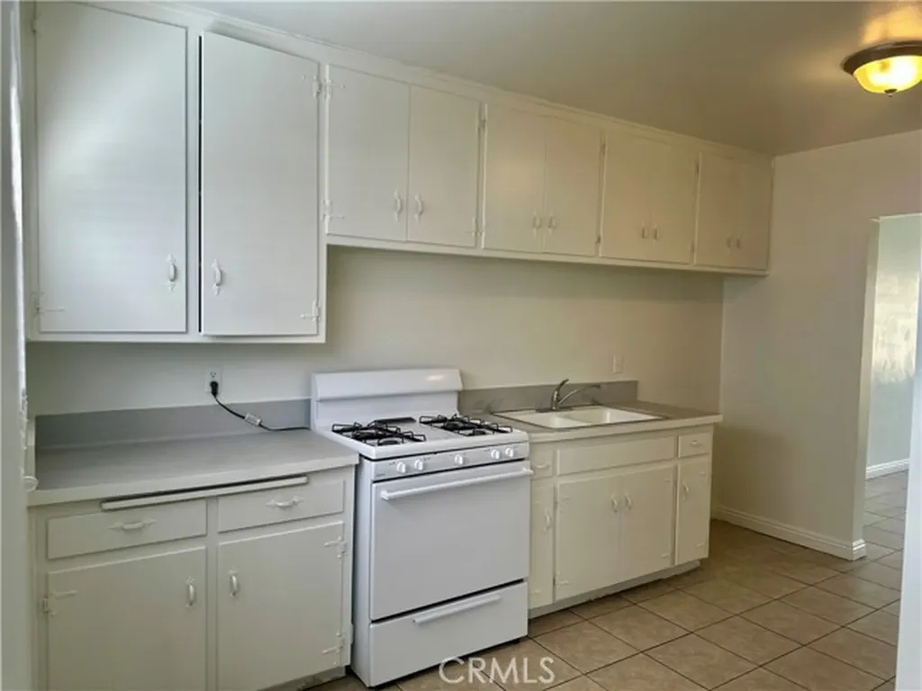 5147 Canoga Street Montclair CA 91763