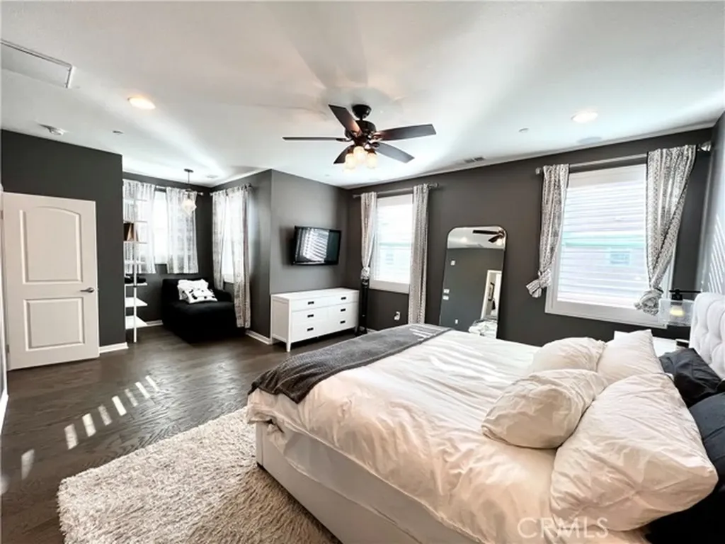 8823 Jacaranda Montclair CA 91763