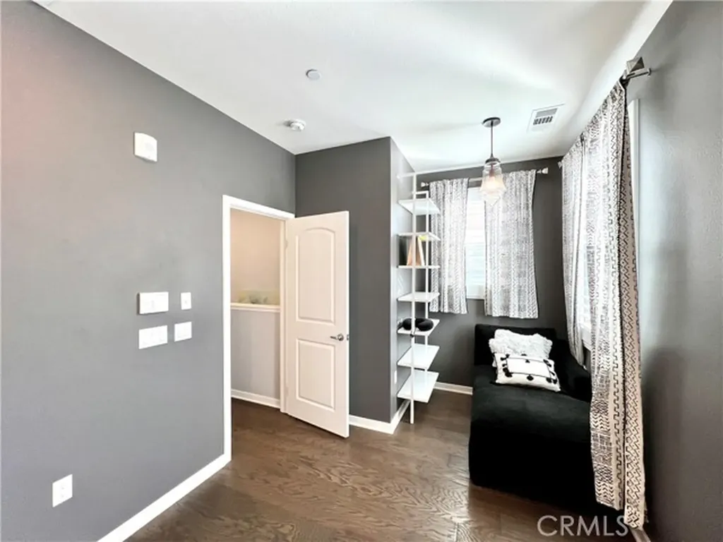 8823 Jacaranda Montclair CA 91763