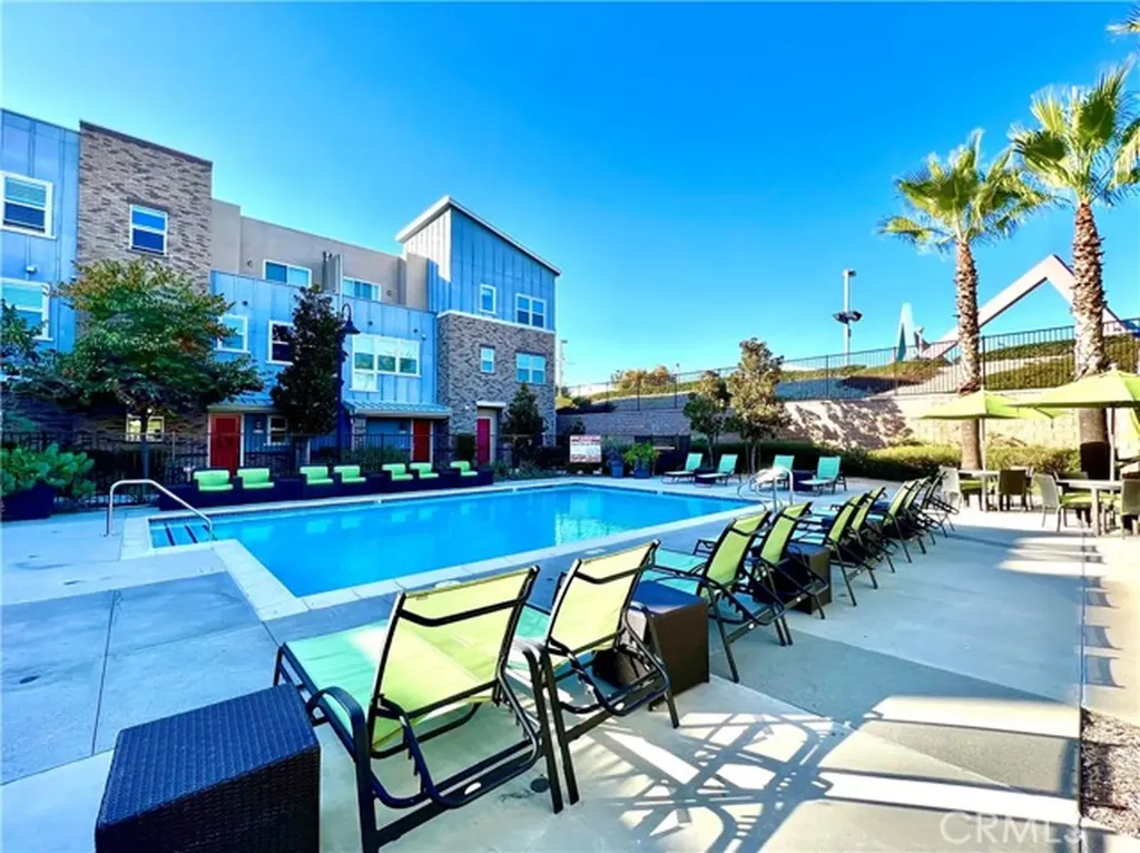 8823 Jacaranda Montclair CA 91763