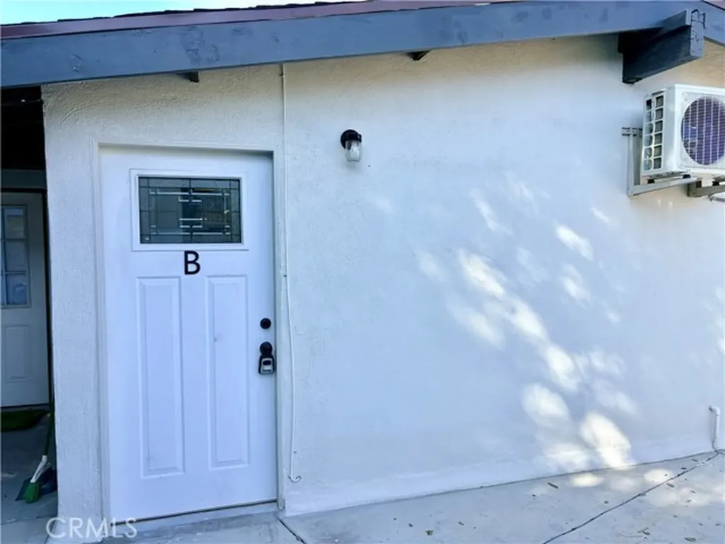 4585 Hawthorne Montclair CA 91786
