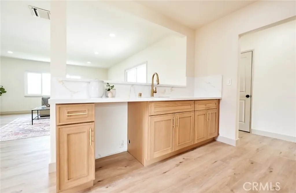10037 Geneva Montclair CA 91763