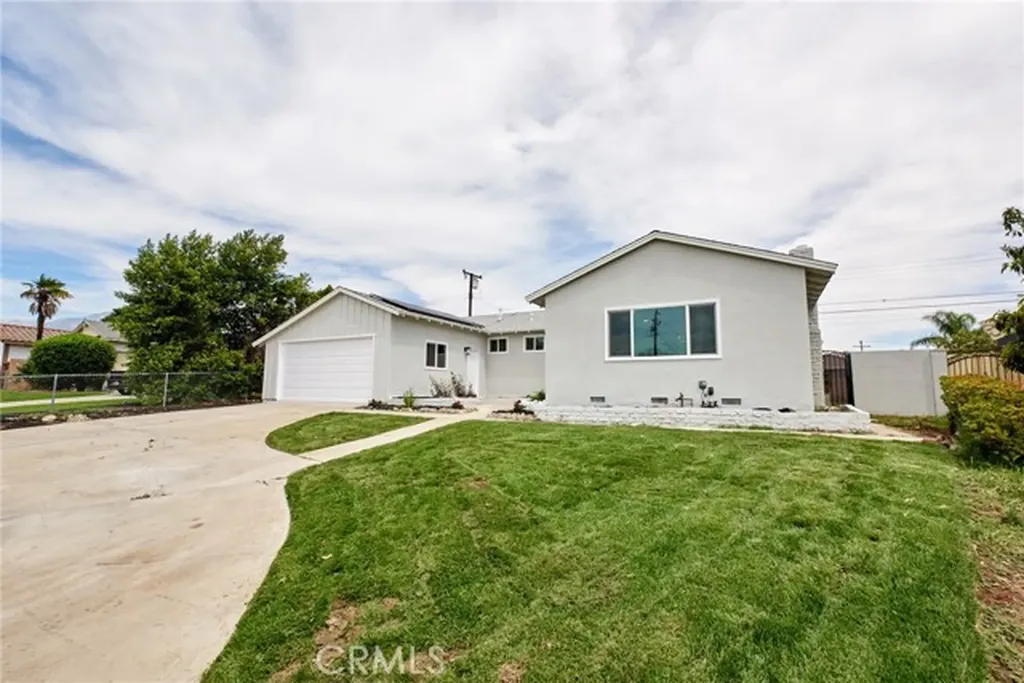 10037 Geneva Montclair CA 91763