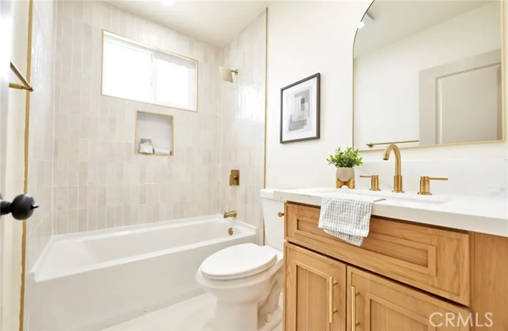 10037 Geneva Montclair CA 91763