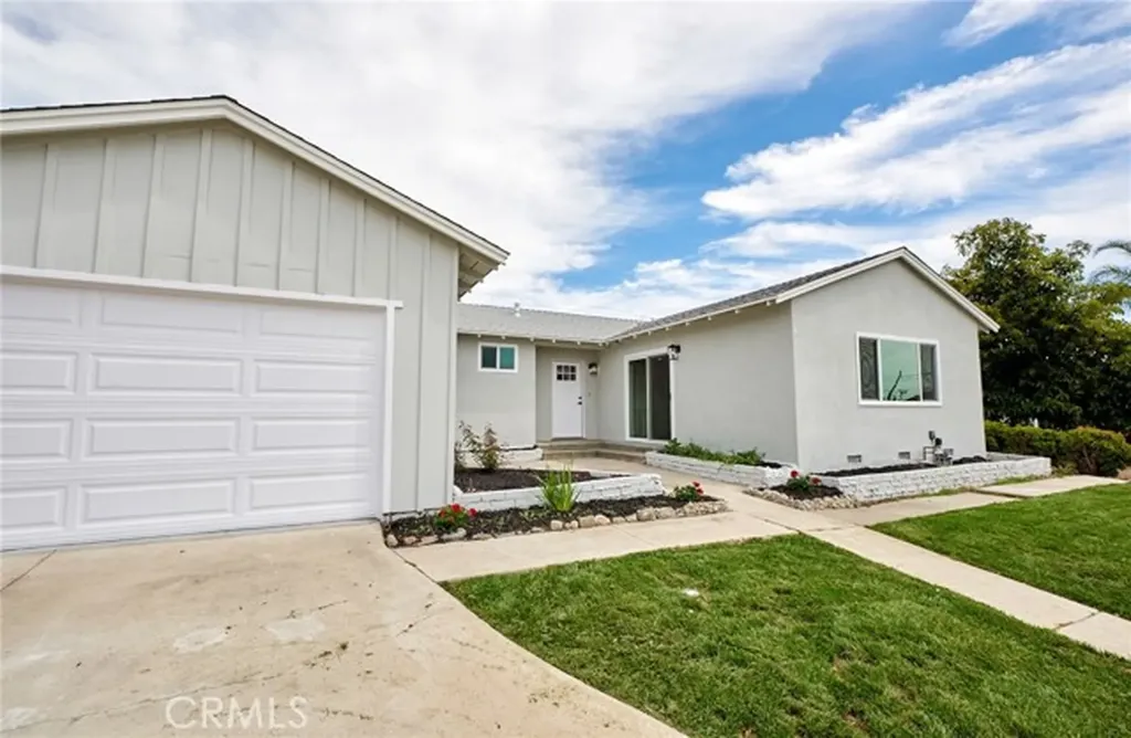 10037 Geneva Montclair CA 91763