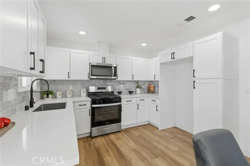 10046 Tudor Montclair CA 91763