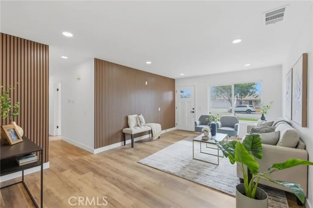10046 Tudor Montclair CA 91763