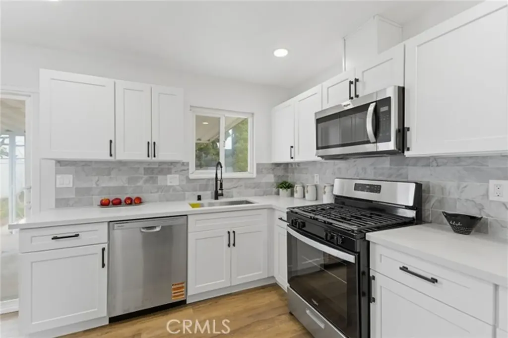 10046 Tudor Montclair CA 91763