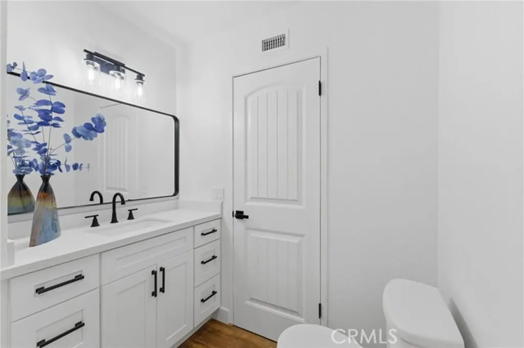 10046 Tudor Montclair CA 91763