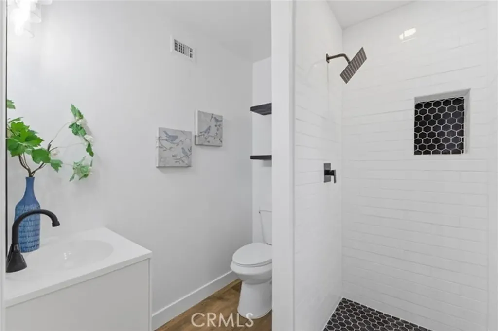 10046 Tudor Montclair CA 91763