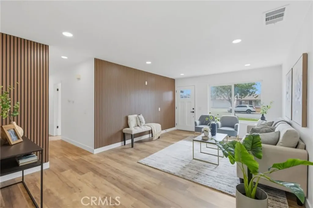 10046 Tudor Montclair CA 91763