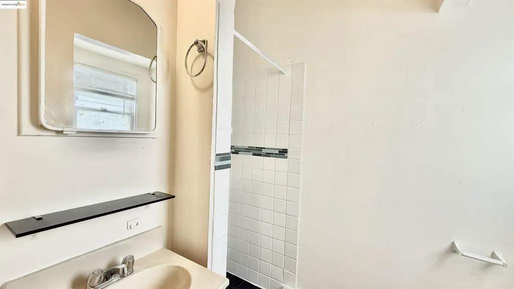 6446 Colby Street Oakland CA 94618