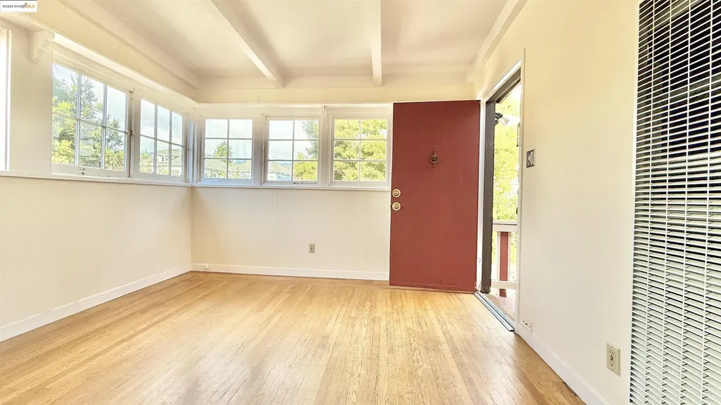 6446 Colby Street Oakland CA 94618