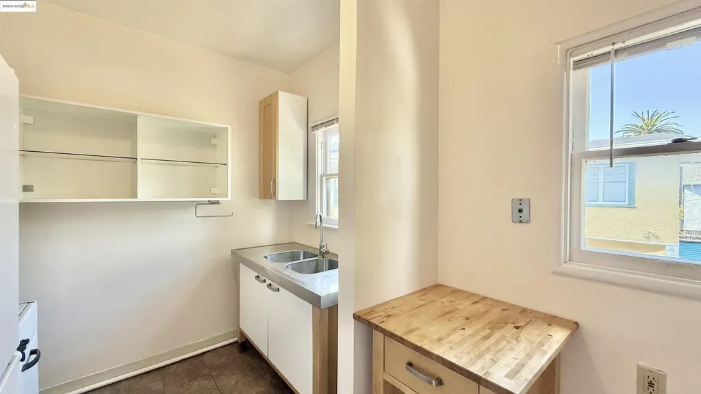 6446 Colby Street Oakland CA 94618