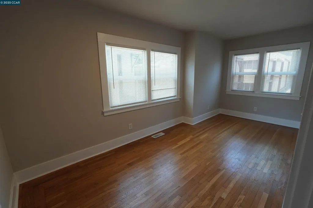 2645 Maxwell Oakland CA 94619