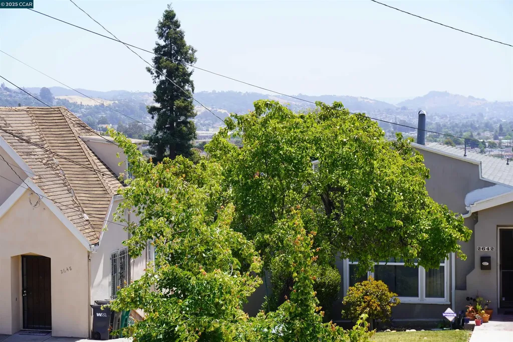 2645 Maxwell Oakland CA 94619