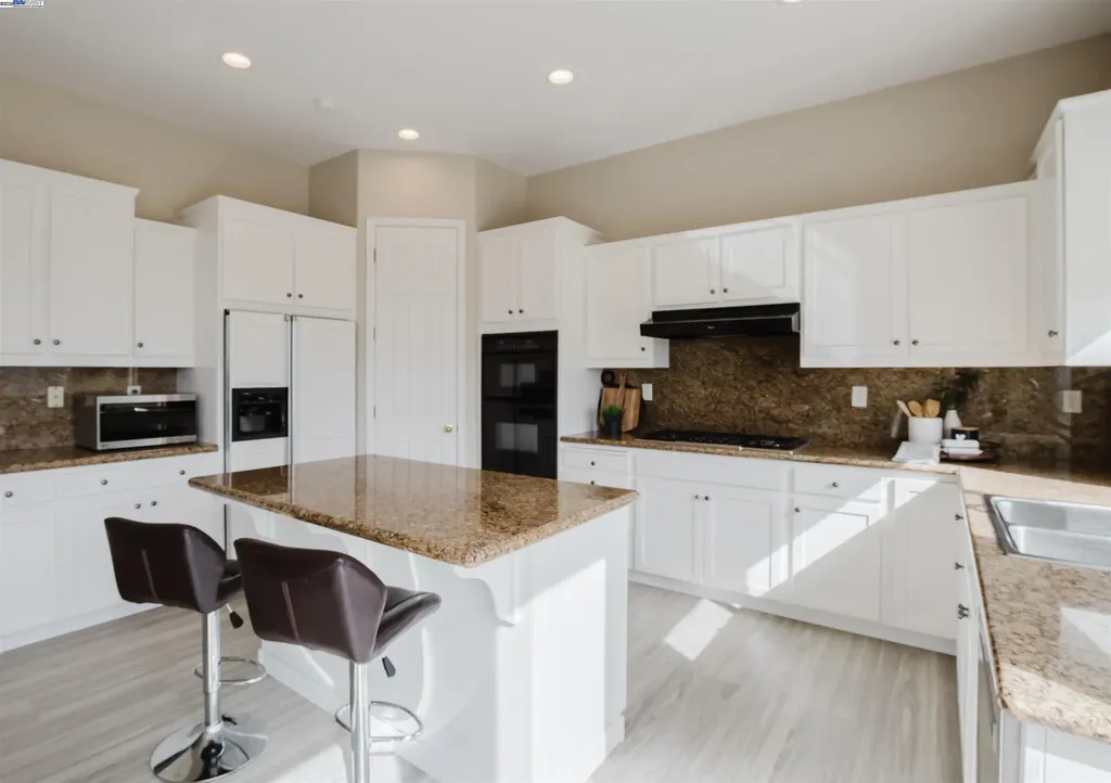 25657 Crestfield Drive Castro Valley CA 94552