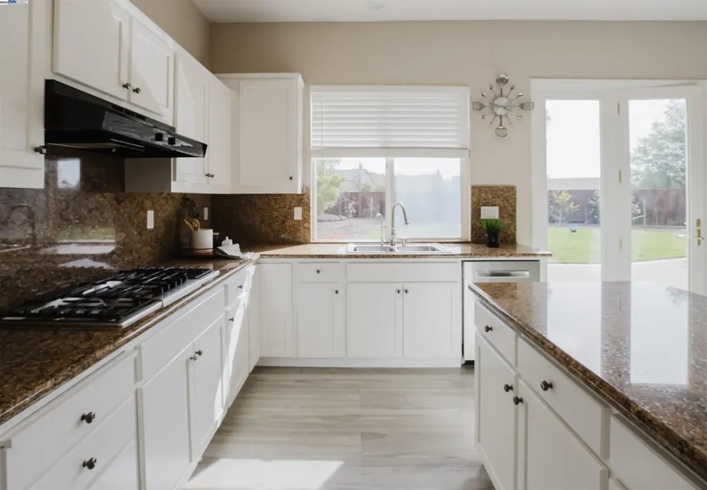 25657 Crestfield Drive Castro Valley CA 94552