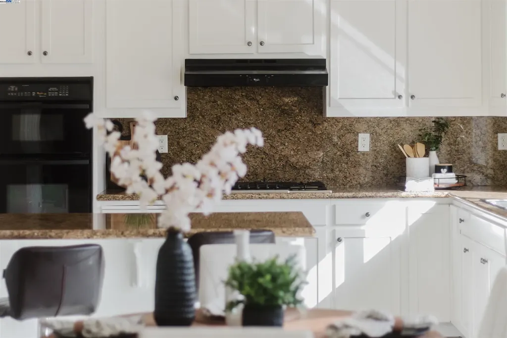 25657 Crestfield Drive Castro Valley CA 94552