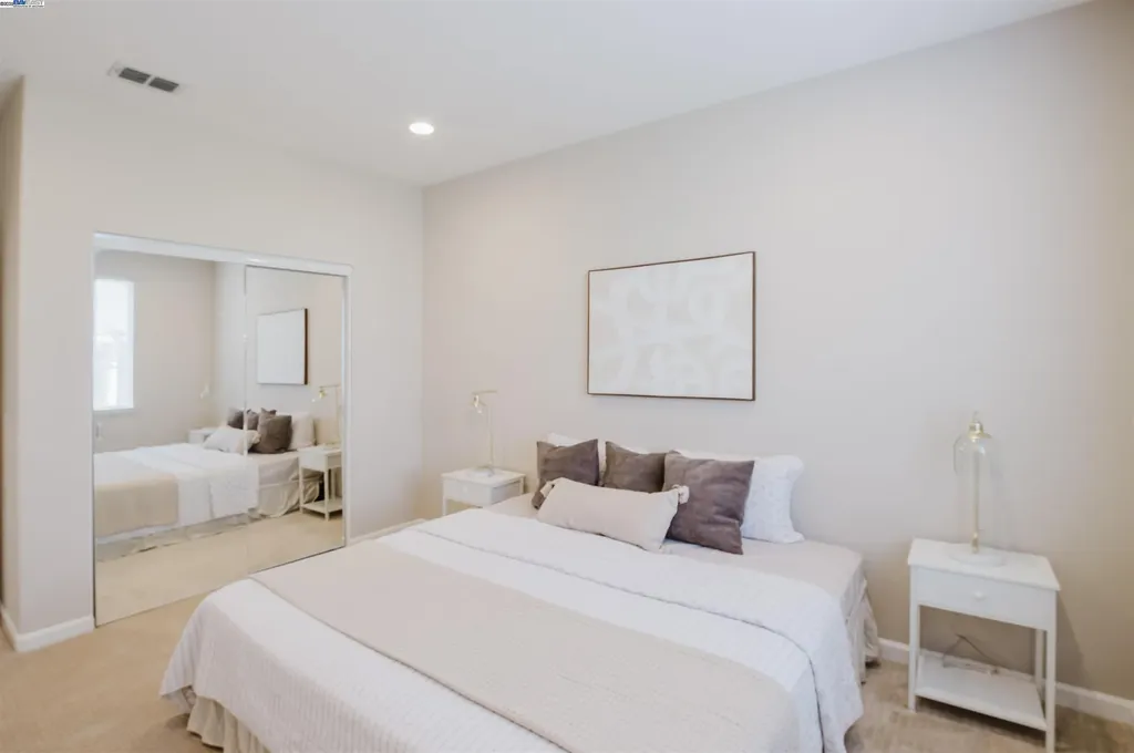 25657 Crestfield Drive Castro Valley CA 94552