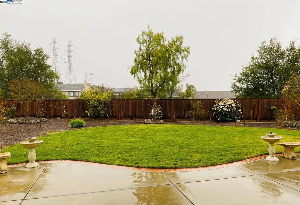 25657 Crestfield Drive Castro Valley CA 94552