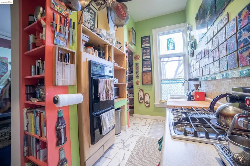 1009 Madison Street Oakland CA 94607