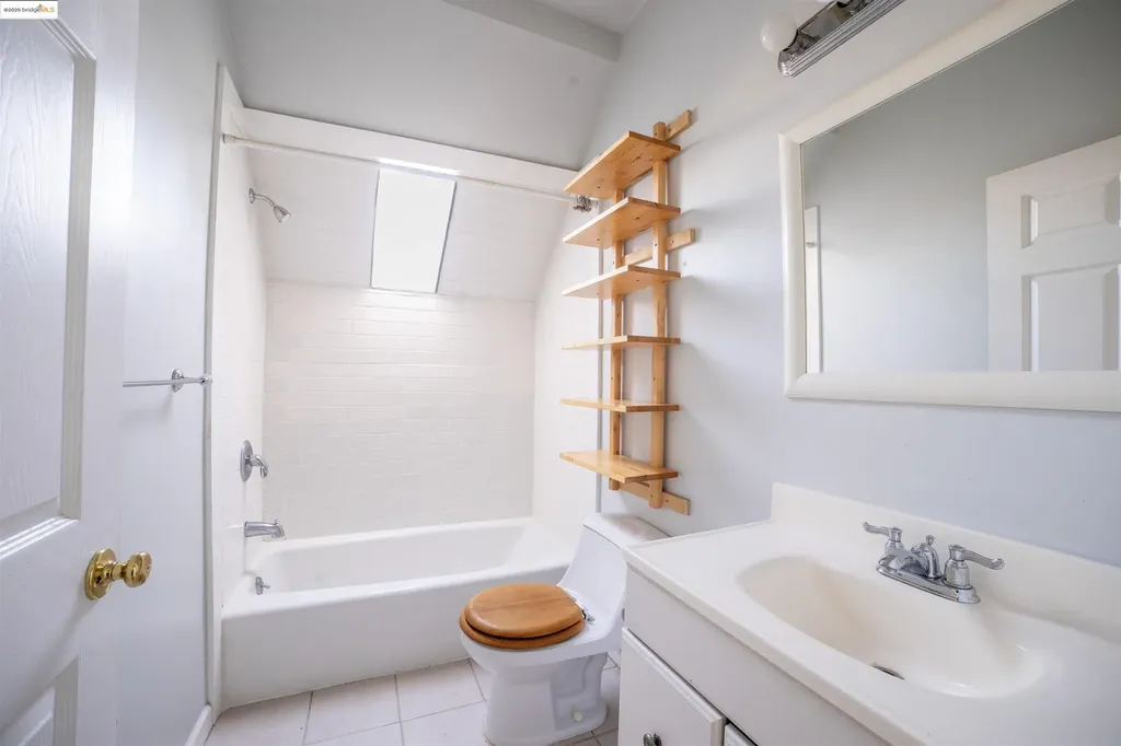 1009 Madison Street Oakland CA 94607