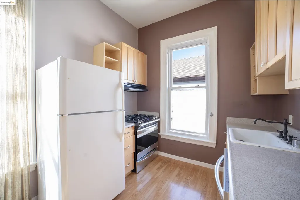 1009 Madison Street Oakland CA 94607