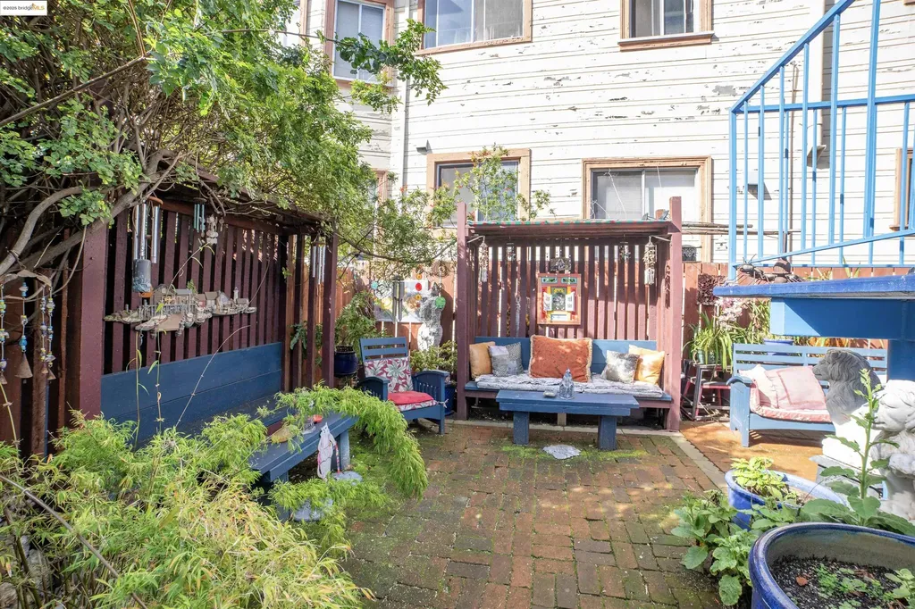 1009 Madison Street Oakland CA 94607