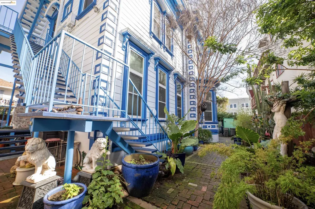 1009 Madison Street Oakland CA 94607