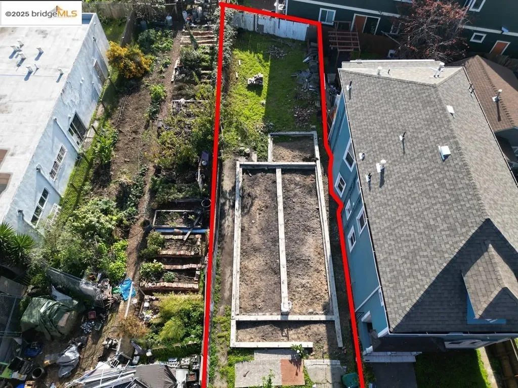 1633 8th Street Oakland CA 94607