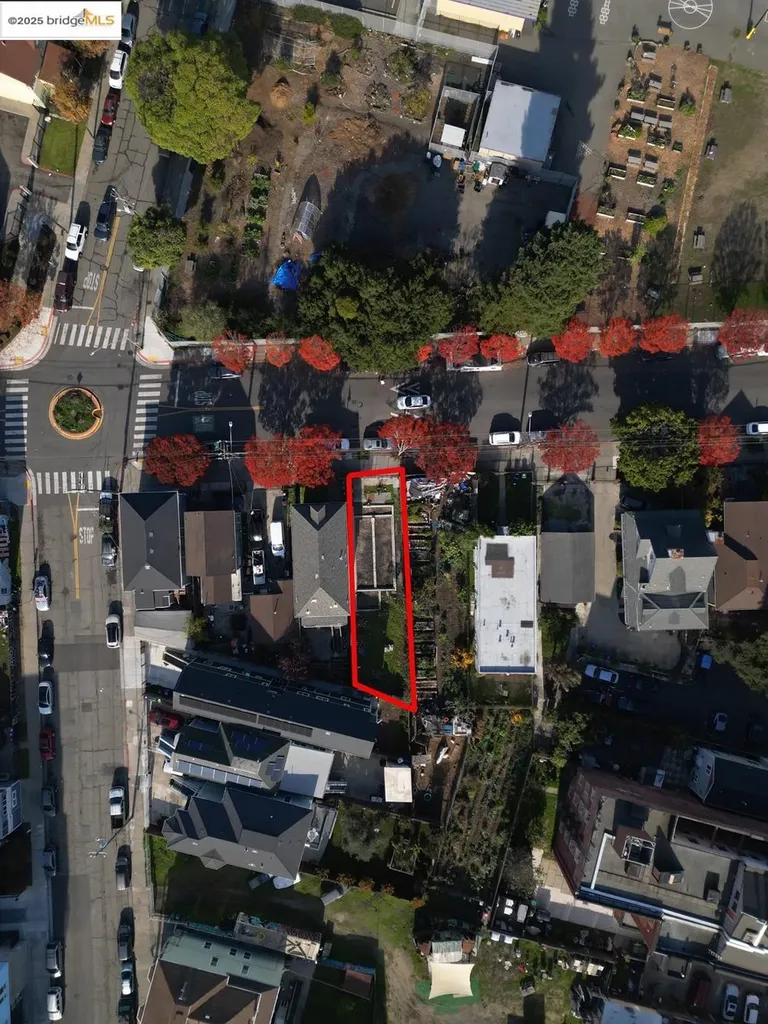 1633 8th Street Oakland CA 94607