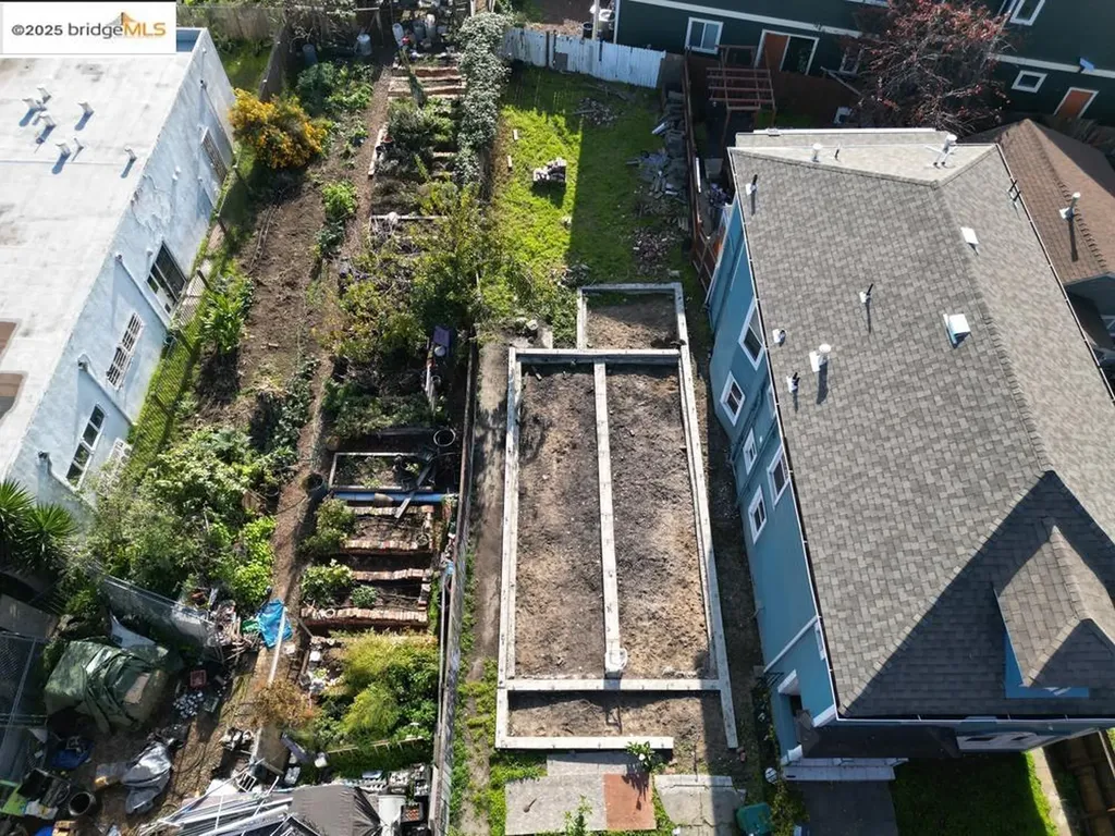 1633 8th Street Oakland CA 94607