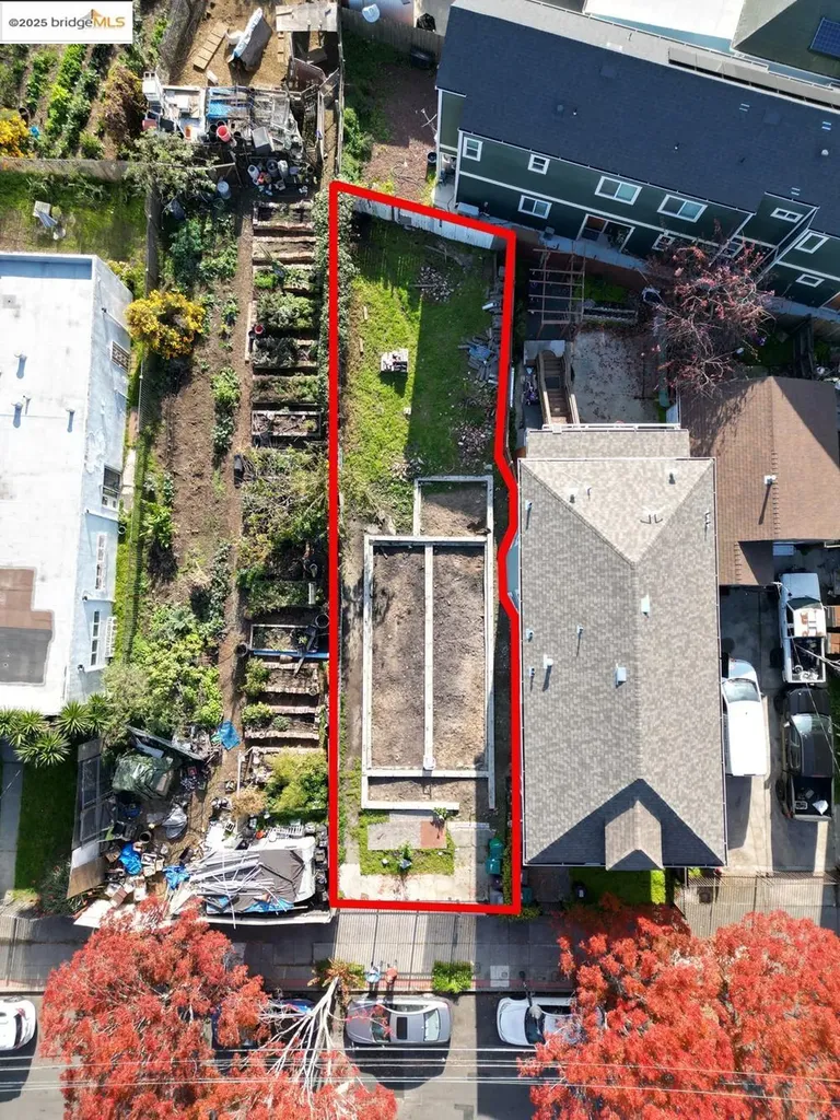 1633 8th Street Oakland CA 94607