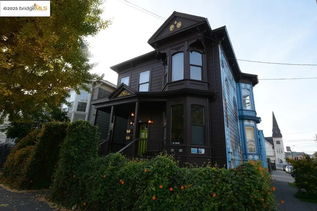 1633 8th Street Oakland CA 94607