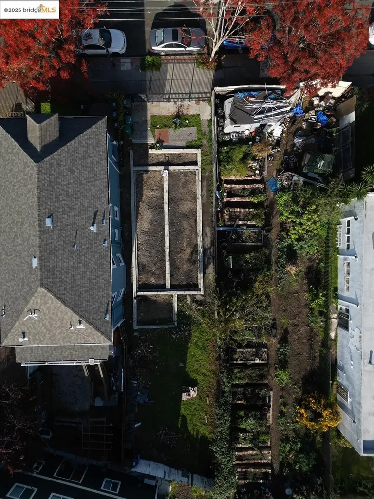 1633 8th Street Oakland CA 94607