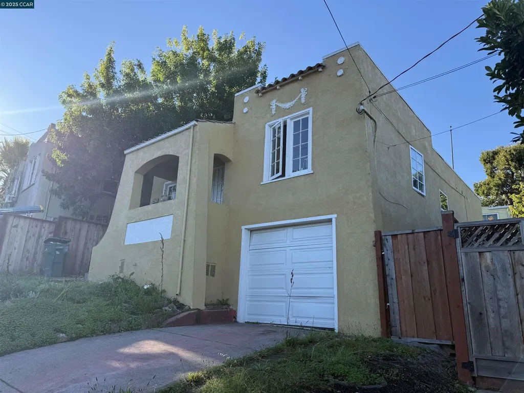 4475 Redding Street Oakland CA 94619