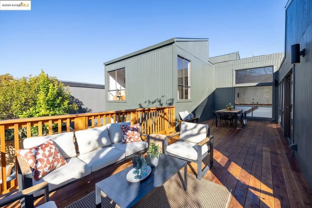 568 Vistamont Avenue Berkeley CA 94708
